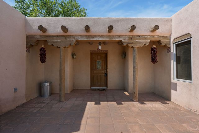 88 Monte Alto Road, Santa Fe, NM 87508