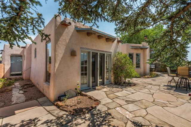 88 Monte Alto Road, Santa Fe, NM 87508