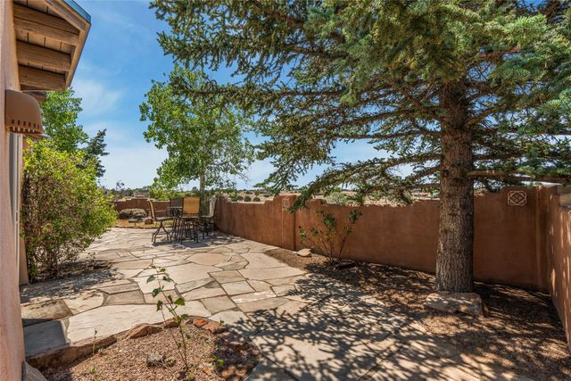 88 Monte Alto Road, Santa Fe, NM 87508