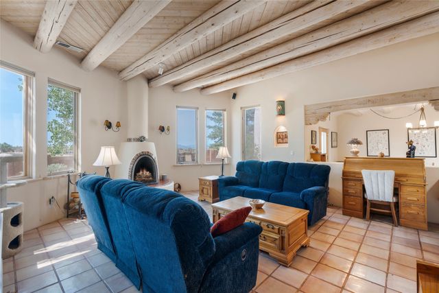 88 Monte Alto Road, Santa Fe, NM 87508
