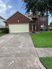 202 Angela Lane, Stafford, TX 77477