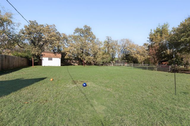 756 Briarwood Lane, Hurst, TX 76053