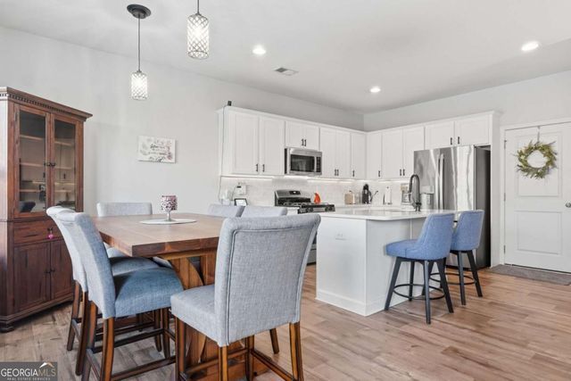 327 Winston Circle, Canton, GA 30114