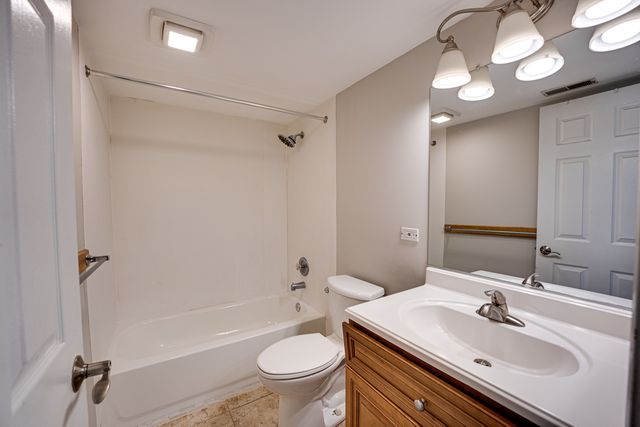 965 Chelsea Lane, Aurora, IL 60504