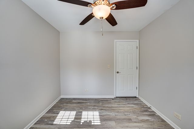 965 Chelsea Lane, Aurora, IL 60504