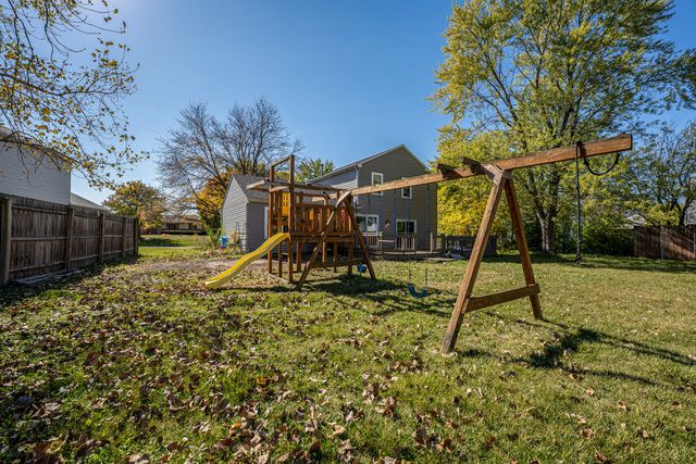 965 Chelsea Lane, Aurora, IL 60504