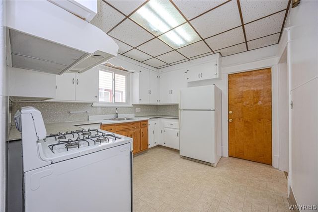 20 Tacoma Avenue LOWER, Buffalo, NY 14216