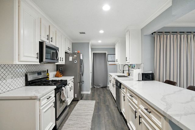 10322 Sageplum Drive, Houston, TX 77089