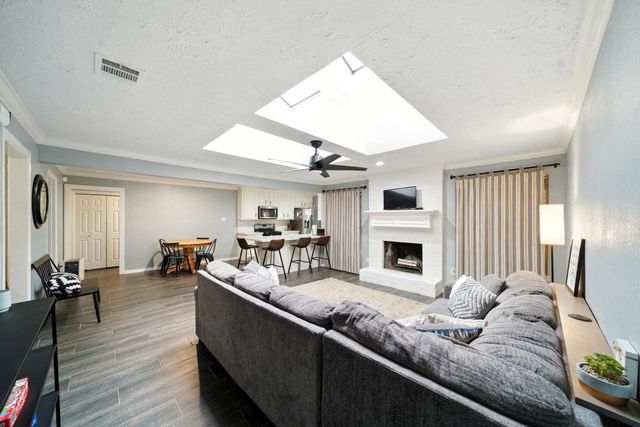 10322 Sageplum Drive, Houston, TX 77089