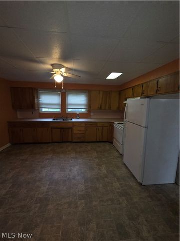 719 Ticknor Avenue, Newton Falls, OH 44444