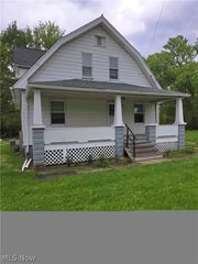 719 Ticknor Avenue, Newton Falls, OH 44444