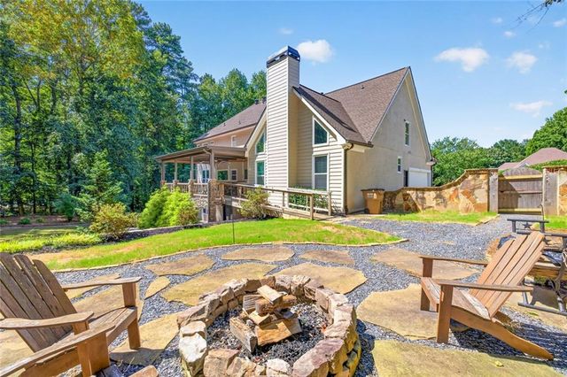 4490 Barony Drive, Suwanee, GA 30024