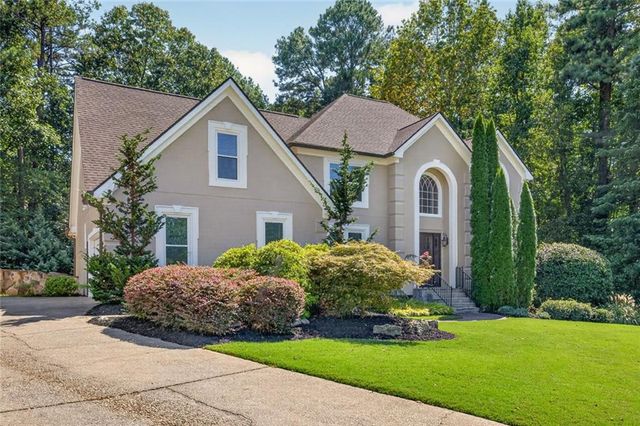 4490 Barony Drive, Suwanee, GA 30024