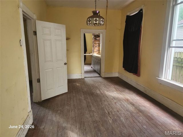 6434 Virginia Avenue, St Louis, MO 63111