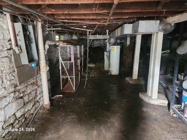 6434 Virginia Avenue, St Louis, MO 63111