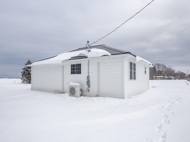 163 118th Avenue, Shelbyville, MI 49344