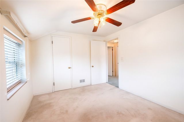 6515 Ventura Dr, South Park, PA 15236