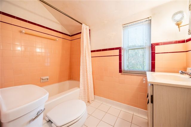 6515 Ventura Dr, South Park, PA 15236