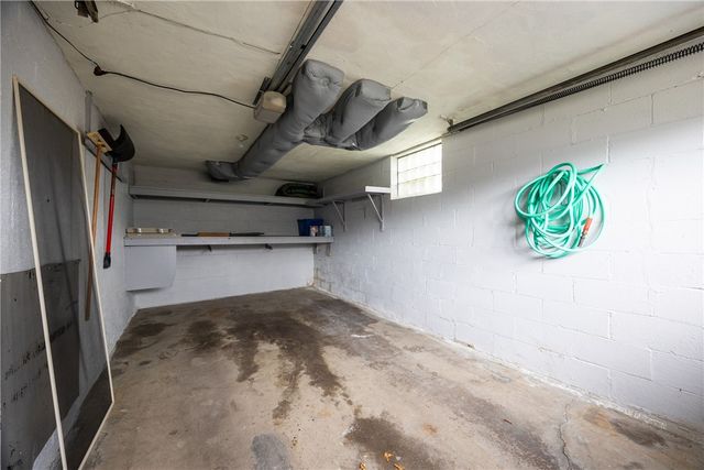 6515 Ventura Dr, South Park, PA 15236