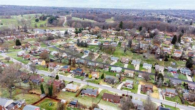 6515 Ventura Dr, South Park, PA 15236