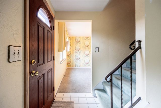 6515 Ventura Dr, South Park, PA 15236