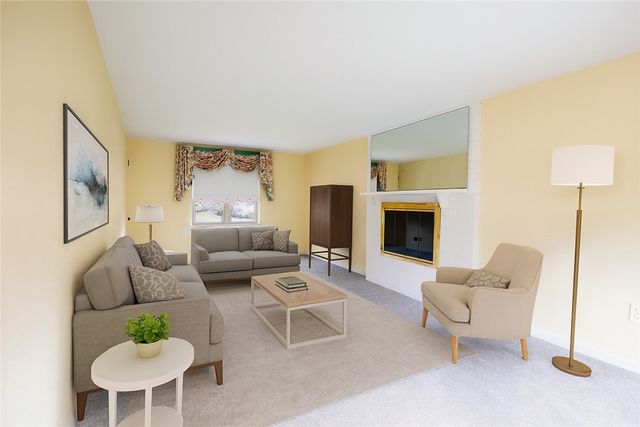 6515 Ventura Dr, South Park, PA 15236