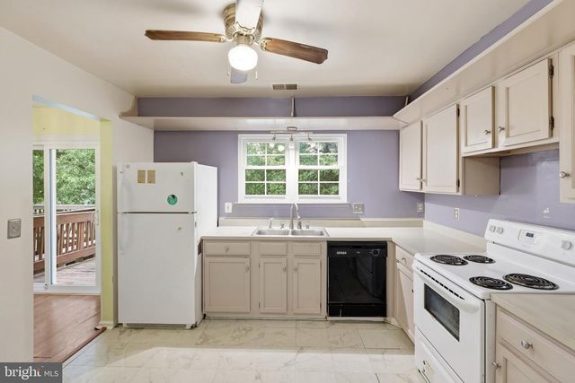 14834 LYNHODGE CT, Centreville, VA 20120