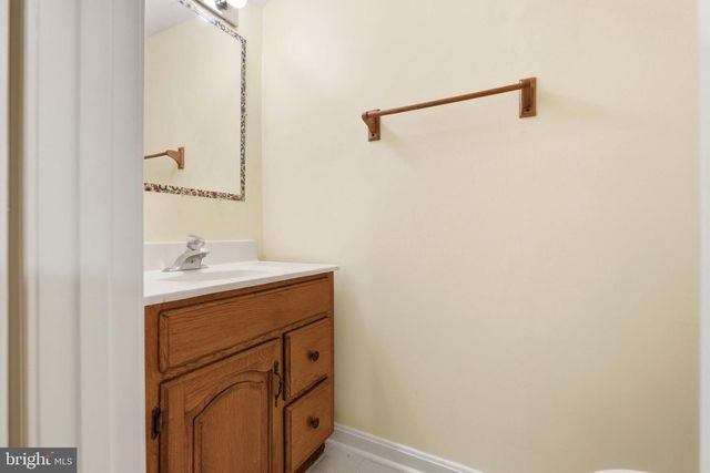 14834 LYNHODGE CT, Centreville, VA 20120