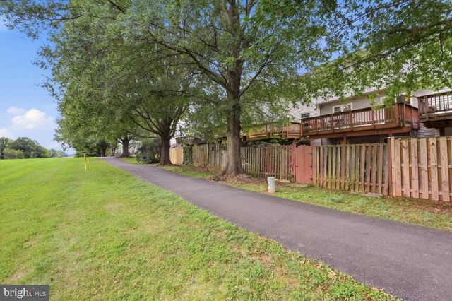 14834 LYNHODGE CT, Centreville, VA 20120