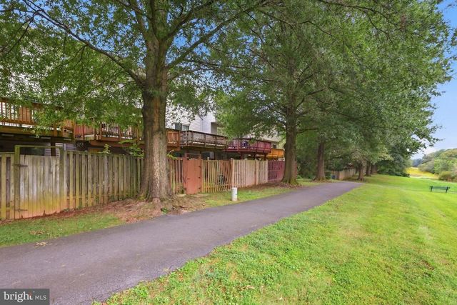 14834 LYNHODGE CT, Centreville, VA 20120
