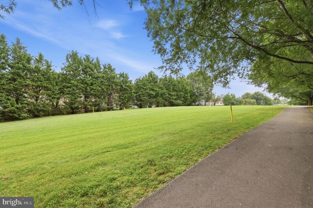 14834 LYNHODGE CT, Centreville, VA 20120