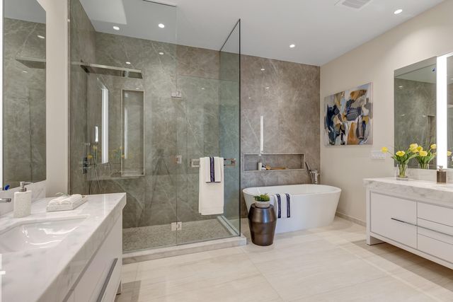 200 SE Mizner Boulevard 106, Boca Raton, FL 33432