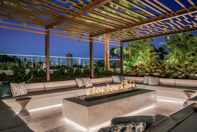 200 SE Mizner Boulevard 106, Boca Raton, FL 33432