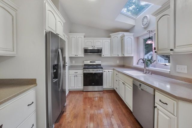 11203 W Drake LANE, Franklin, WI 53132