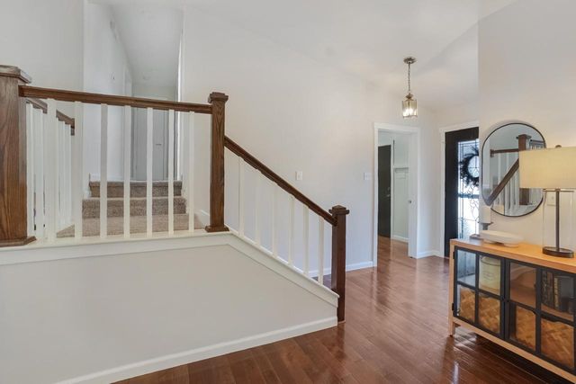 11203 W Drake LANE, Franklin, WI 53132