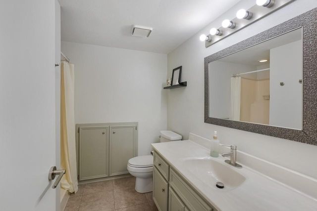 11203 W Drake LANE, Franklin, WI 53132