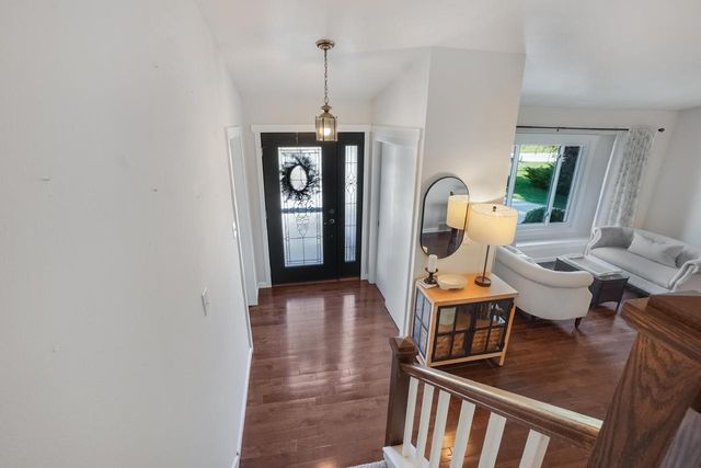 11203 W Drake LANE, Franklin, WI 53132