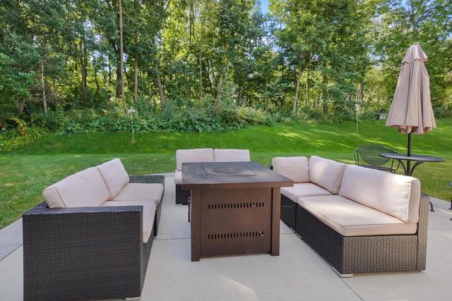 11203 W Drake LANE, Franklin, WI 53132