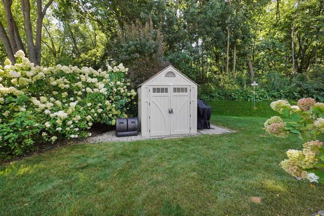 11203 W Drake LANE, Franklin, WI 53132