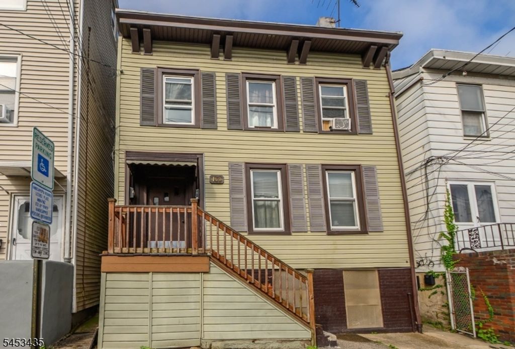 160 Mill St, Paterson City, NJ 07501 — exterior