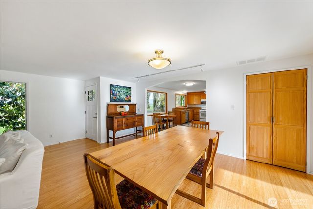 16005 La Conner Whitney Road, La Conner, WA 98257