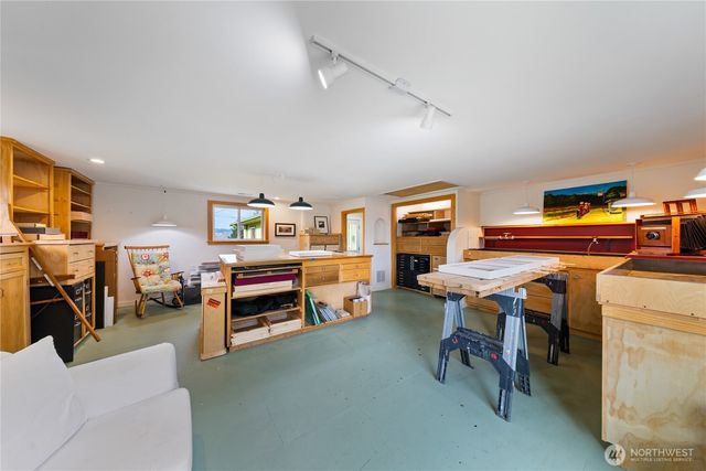 16005 La Conner Whitney Road, La Conner, WA 98257