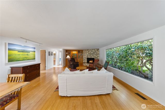 16005 La Conner Whitney Road, La Conner, WA 98257