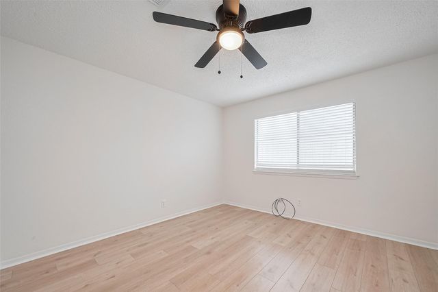 11918 N Fairhollow Lane, Houston, TX 77043