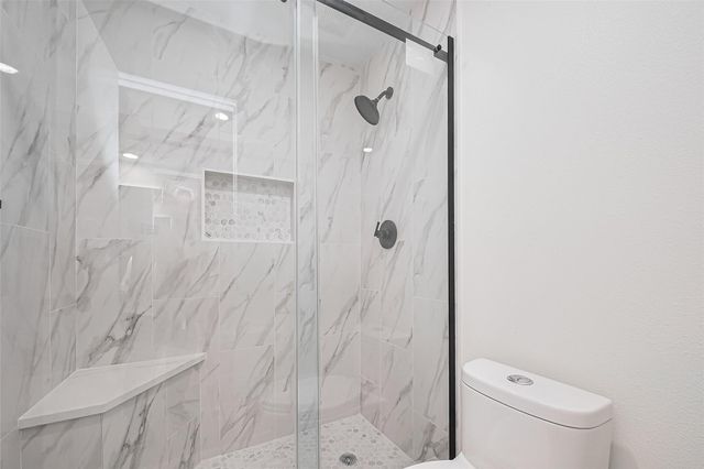 11918 N Fairhollow Lane, Houston, TX 77043