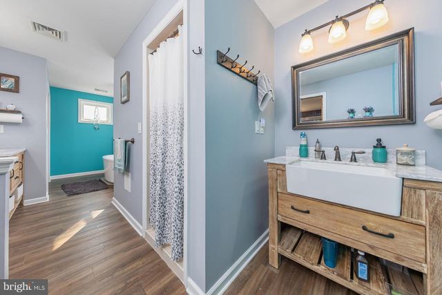 240 LINCOLN AVE, Woodbury Heights, NJ 08097