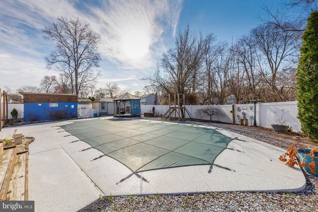 240 LINCOLN AVE, Woodbury Heights, NJ 08097