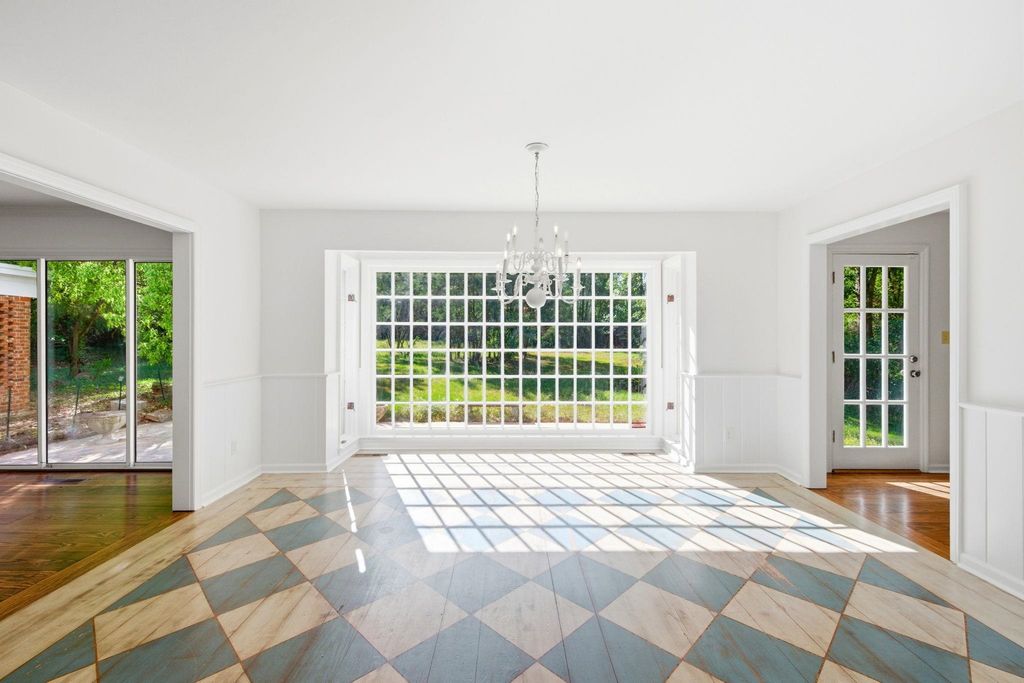 Image 17 of property listing at 3415 WOODLEY Road, Tallahassee, FL 32312