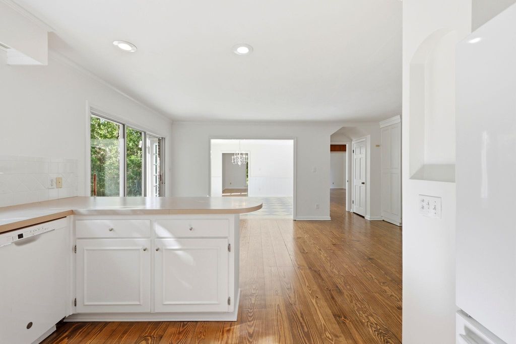 Image 22 of property listing at 3415 WOODLEY Road, Tallahassee, FL 32312