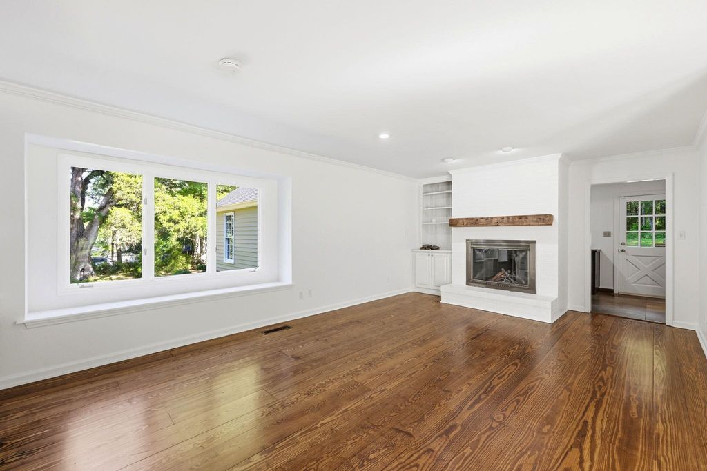 Image 23 of property listing at 3415 WOODLEY Road, Tallahassee, FL 32312